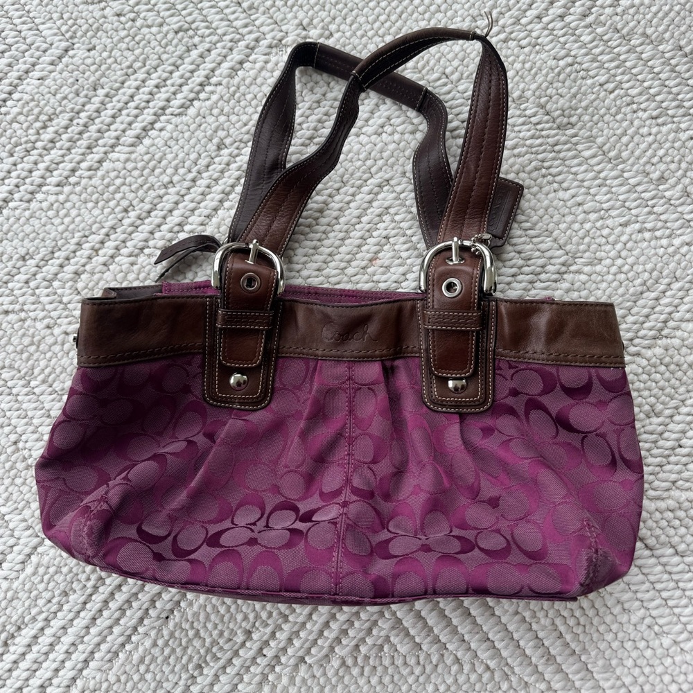 Authentic RARE Y2K Vintage Coach Soho Signature Shoulder Bag in plum
